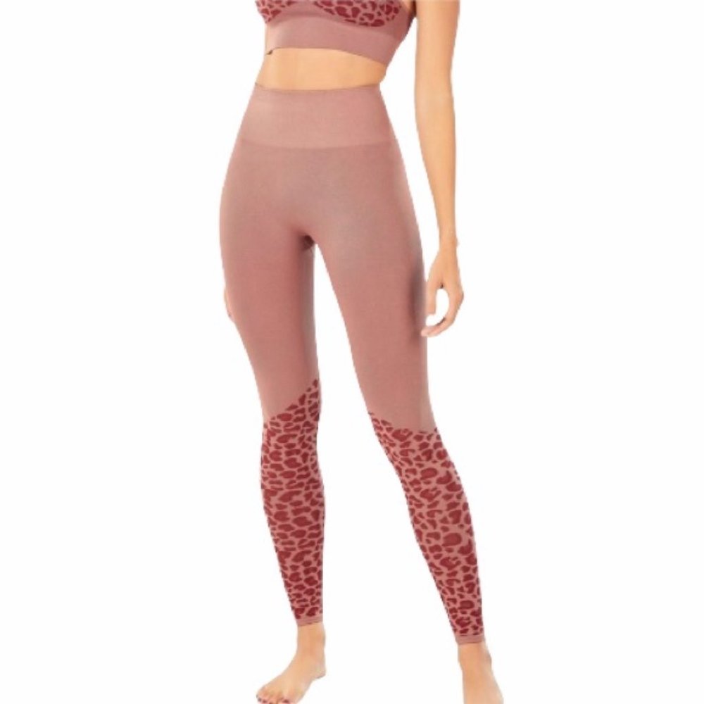 Fabletics High-Waisted Seamless Leopard Legging Sz.XL